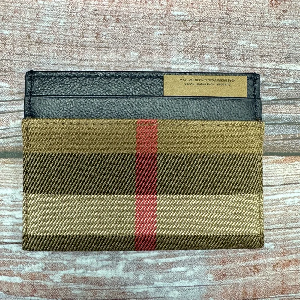 BURBERRY | Check Card Holder Navy Blue NWT and Dust Bag Authentic